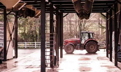 A Crediton Milling lorry driving into the yard